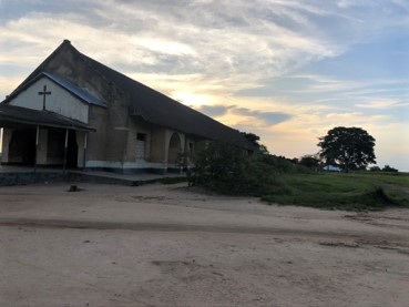 nieuwsitem-congo-mushie-diocesaan-centrum-en-gemeenschap-3000-leerlingen.jpg